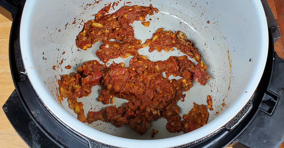 Beef Vindaloo tomato paste and vinegar mixed with spices.